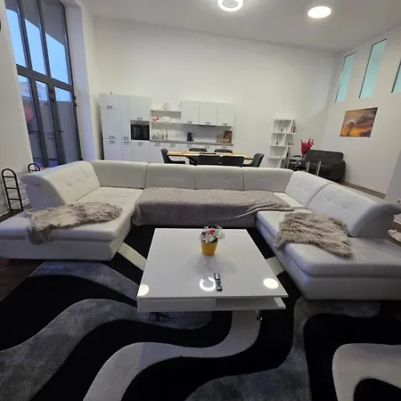 Urban Loft With Gallery & Xxl Sofa Bed *