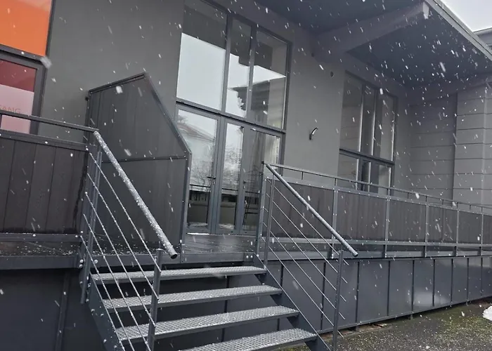 Urban Loft With Gallery & Xxl Sofa Bed Apartament